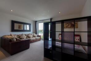 27, Kilcredaun House, Ferry Court, Grangetown, Cardiff CF11 0JG