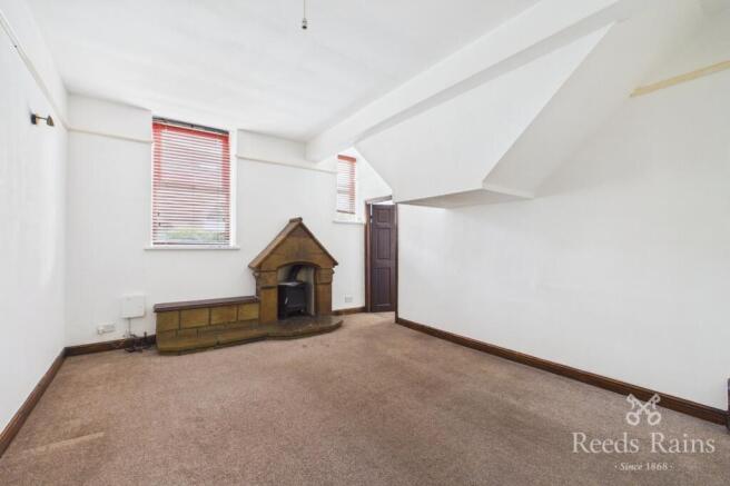 4 bed Semi-Detached for sale Image 7