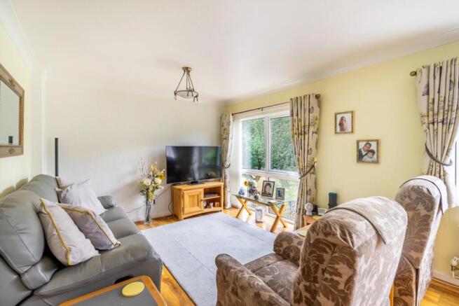 3 bed Town House for sale Image 3