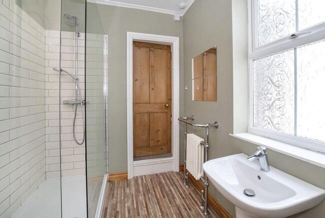 1 bed Terraced to rent Image 10