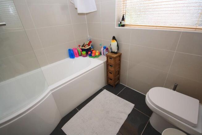 Modern Bathroom 