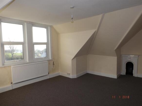 East Cliff Gardens 4 F3 Bedroom 1 1.JPG