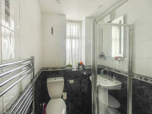 3 bed Semi-Detached for sale Image 8
