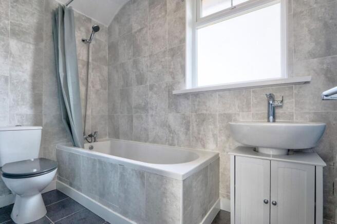 3 bed Semi-Detached for sale Image 8