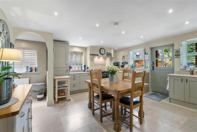 2 bed Bungalow for sale Image 4