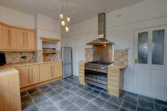 Kitchen - 2.jpg