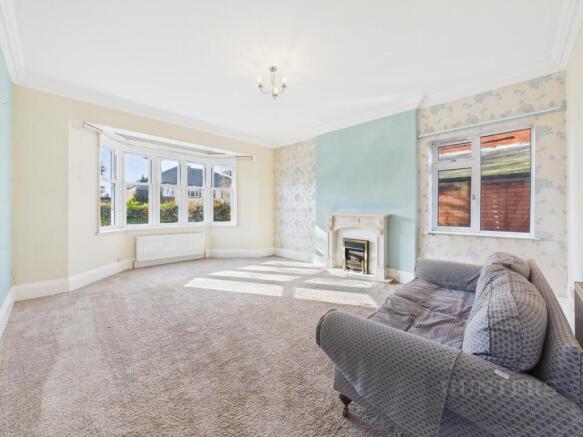 7 bed Link Detached House for sale Image 8