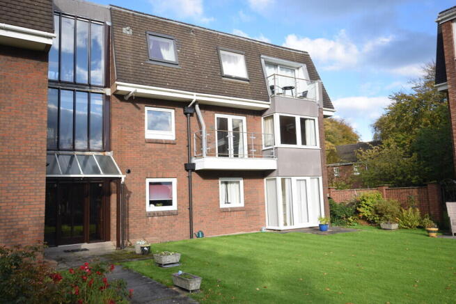 FRONTAGE COMMUNAL...