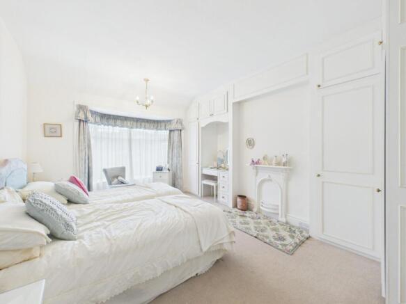 4 bed Semi-Detached for sale Image 9