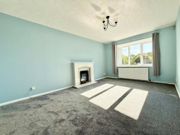 1 bed Flat to rent Image 2