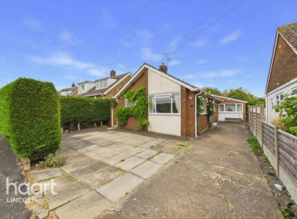 Laburnum Drive, Cherry Willingham