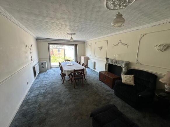 THROUGH LOUNGE 