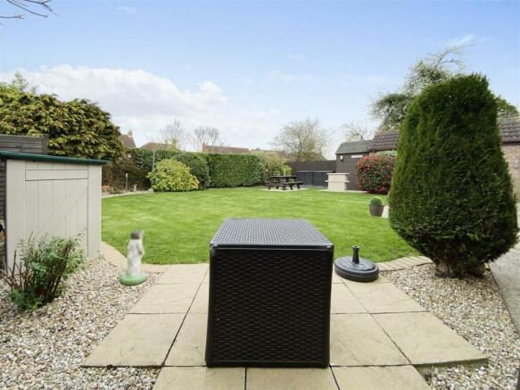 Private Landscaped Garden 203