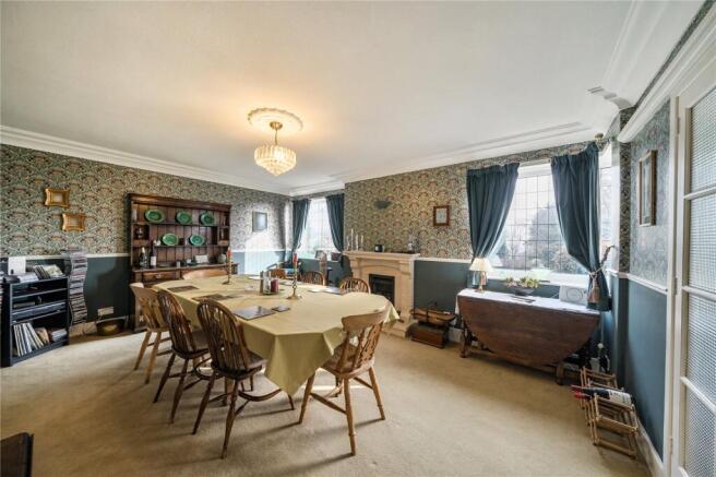 4 bed Detached for sale Image 3