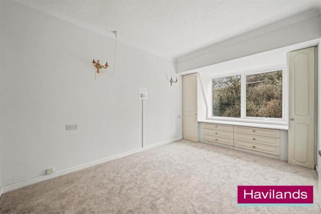 Homewillow Close N21 2HJ-6.jpg