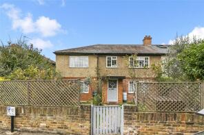 25, Limes Avenue, Barnes, London SW13 0HG