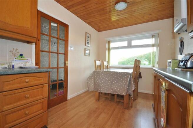 KITCHEN / DINER