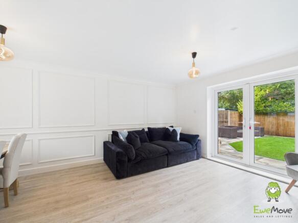 EweMove Estate Agents Basingstoke - York Close - L