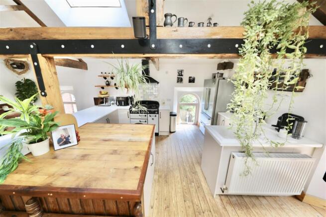 3 bed House for sale Image 7