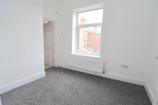 1 bed Apartment to rent Image 6