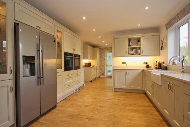 5 SWANLAND CLOSE COTTINGHAM (30)_lzn.jpg