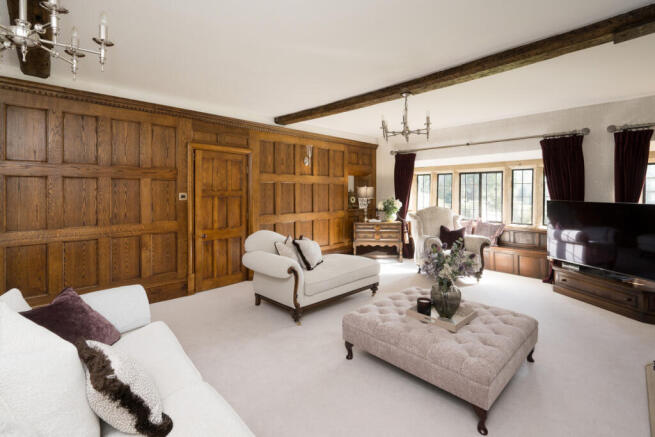 4 bed Detached for sale Image 11