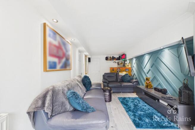 3 bed Semi-Detached for sale Image 7