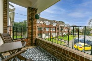 31, Lamorna Grove, Broadwater, Worthing BN14 9BJ