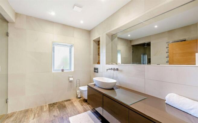 Bed 2 En Suite