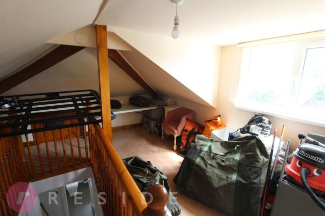 2 bed Semi-Detached Bungalow for sale Image 11