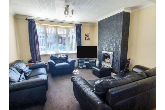 Lounge/Dining Room