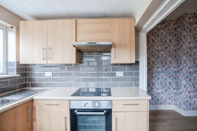 3 bed Terraced for sale Image 11