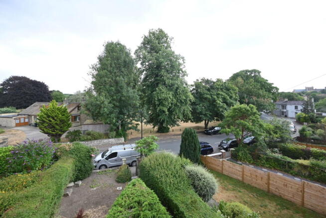 3 bed Semi-Detached for sale Image 10