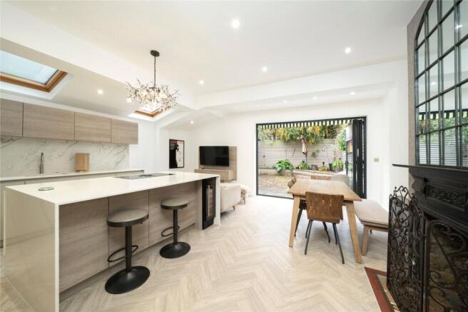Kitchen/Dining