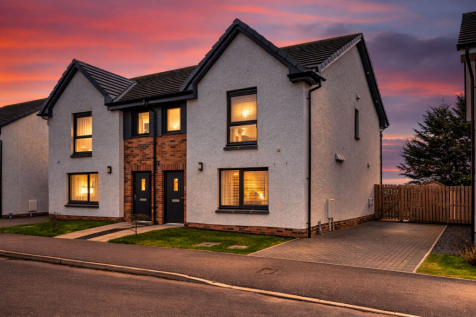 Ballumbie Rise Gardens, Dundee, DD4