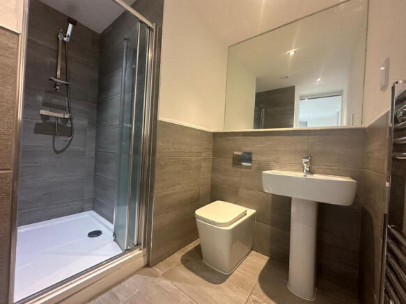 1 bed Apartment to rent Image 5