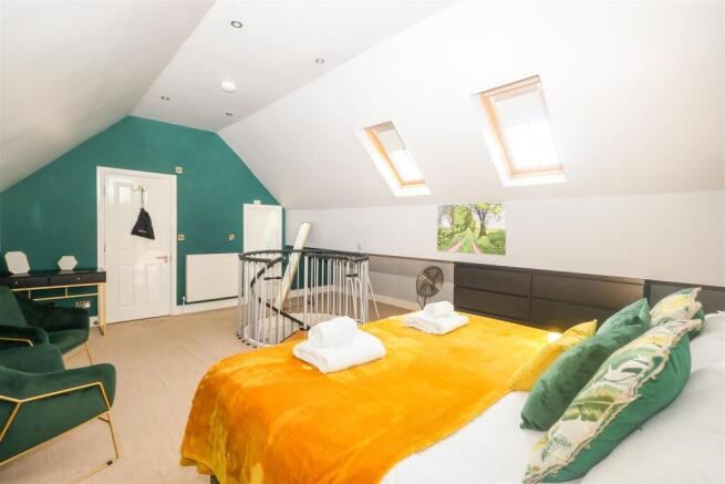 2 bed Apartment for sale Image 11