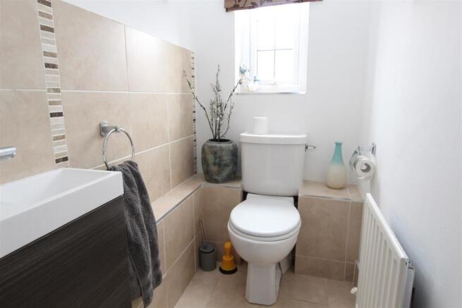 Downstairs WC.JPG