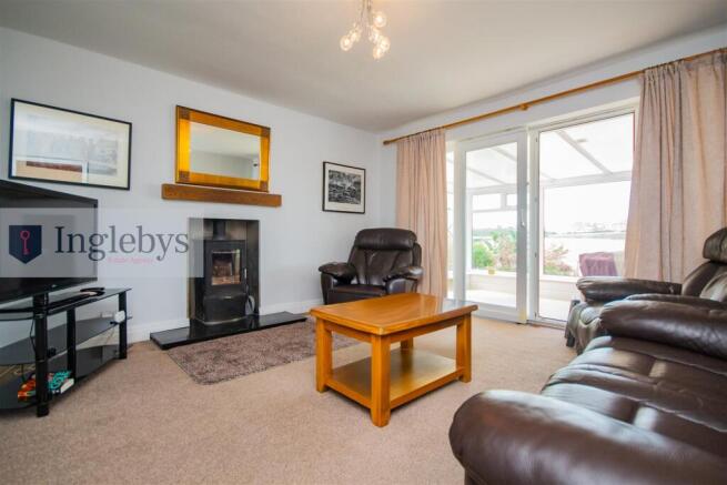 4 bed Detached for sale Image 9