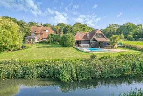 4 bed detached - Crutchfield Lane, Hookwood, Horley, Surrey, RH6 image 24