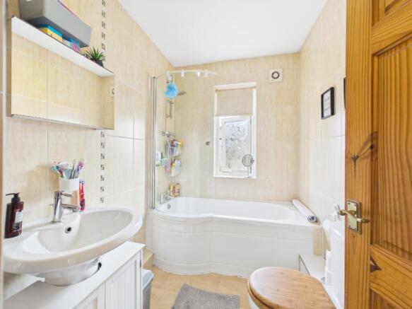 2 bed Semi-Detached for sale Image 9