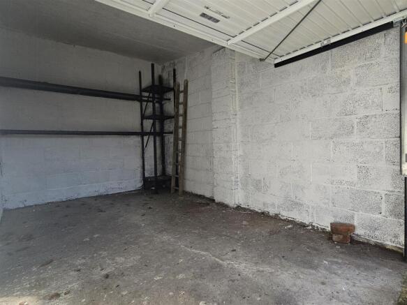 3 - Garage Kensington Road.jpg