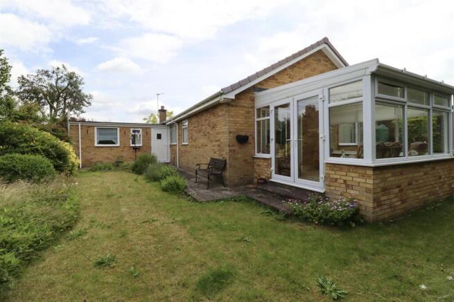 3 bed Detached Bungalow for sale Image 10