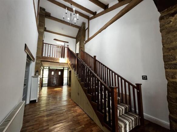 4 bed Detached for sale Image 10