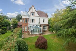 Flat 3, Grey Turret, Manor Road, Sidmouth EX10 8RP