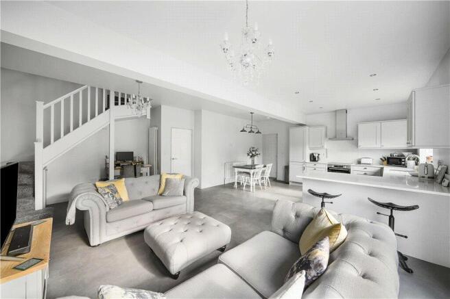 Kitchen/Living Area