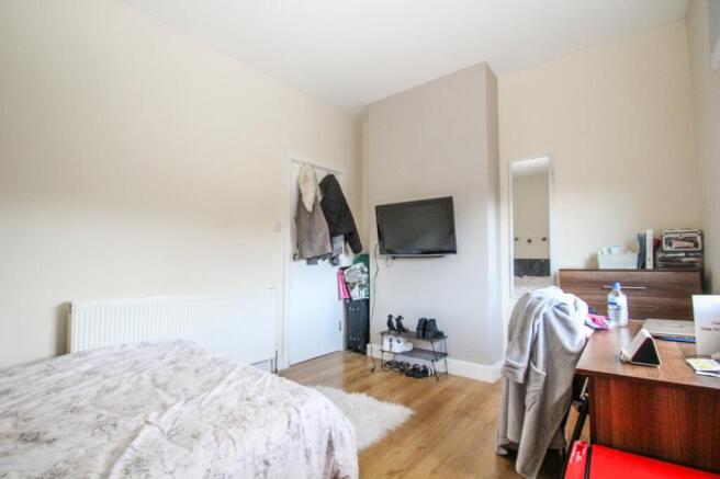 4 bed Terraced to rent Image 10
