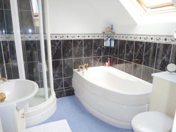 En Suite Bathroom