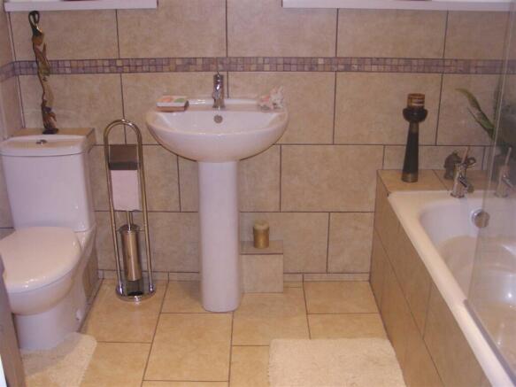 Bathroom / WC: