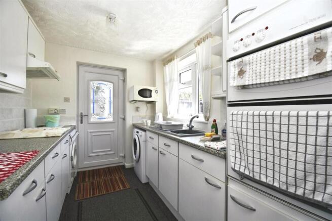 3 bed Semi-Detached for sale Image 7